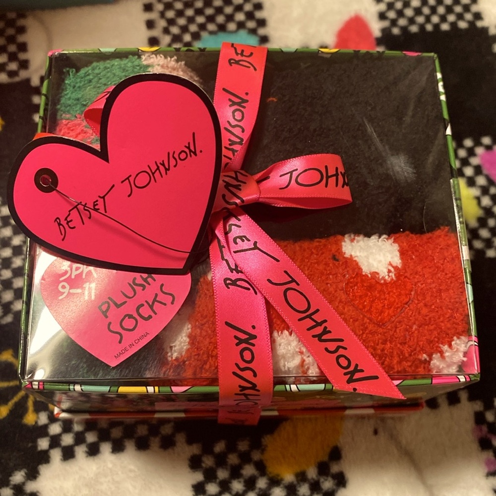 NWT Betsey Johnson 3 pack plush socks
